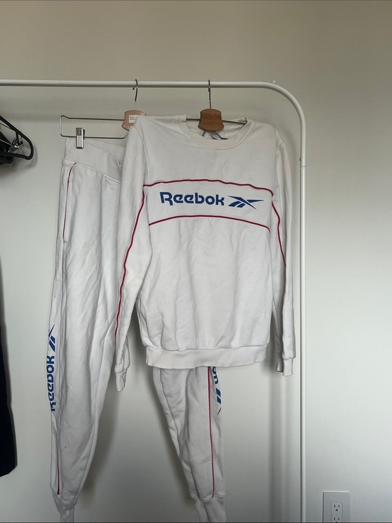 Reebok Sweaters - Reebok White Sweatshirt & Joggers Set with Red Piping and Blue Logo